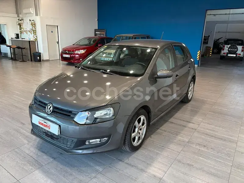 Usado VW Polo Advance 85 CV (62 kW) 2011 Gris / plata Utilitario