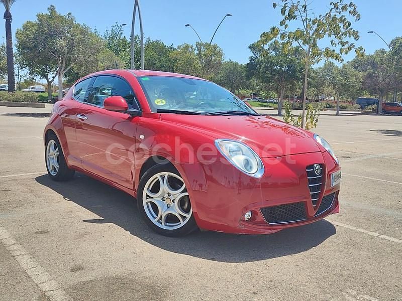 Rojo Usado 2009 Alfa Romeo MiTo Distinctive Utilitario | 5800 € - Imagen 1/4