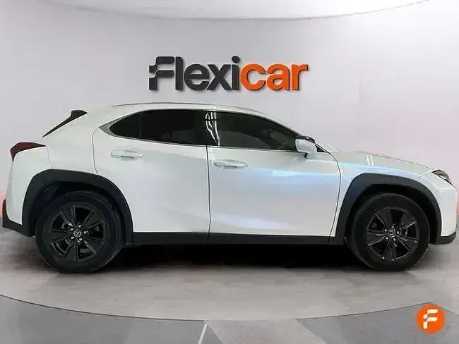 Usado Lexus UX Business Edition 184 CV (135 kW) 2023 Blanco SUV