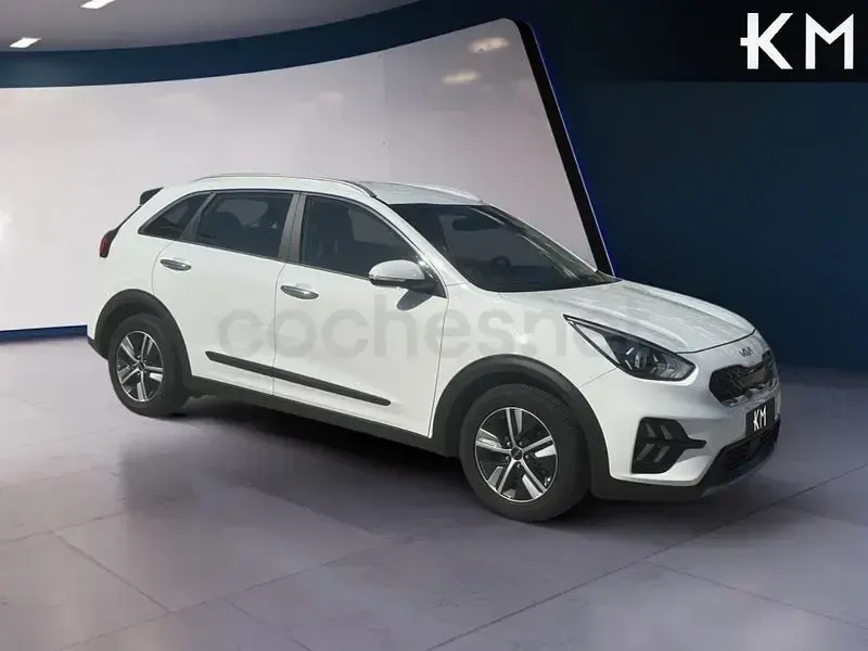 Usado Kia Niro 141 CV (103 kW) 2022 Blanco SUV