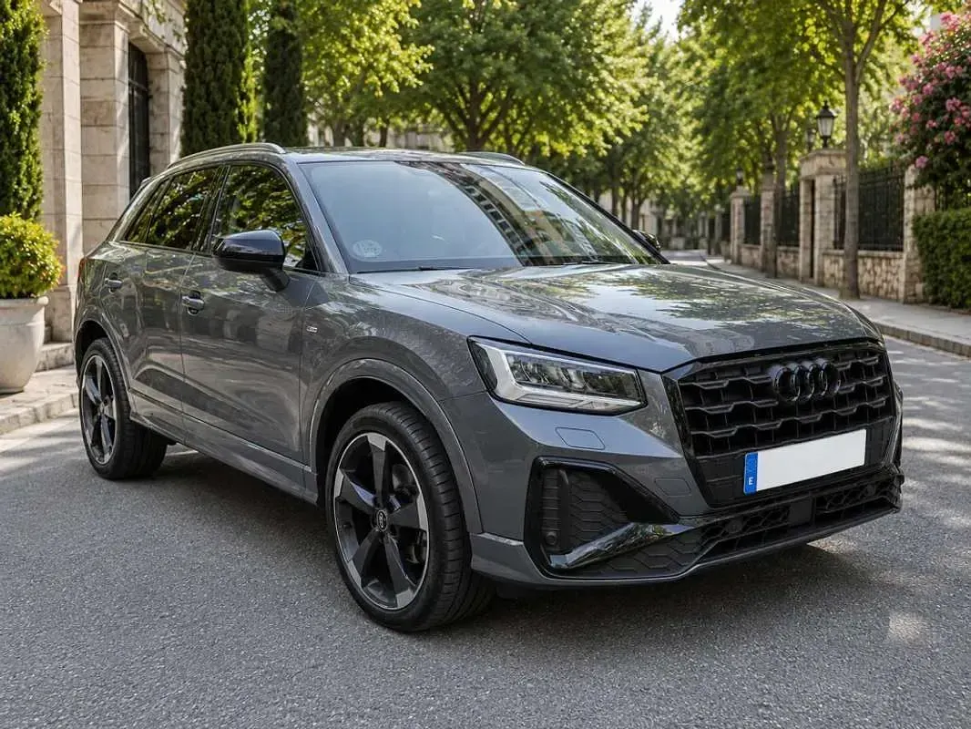 Usado Audi Q2 S-Line 150 CV (110 kW) 2021 Gris SUV