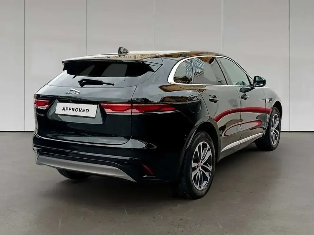 Usado Jaguar F-Pace R-Dynamic 204 HP (150 kW) 2025 Preto SUV
