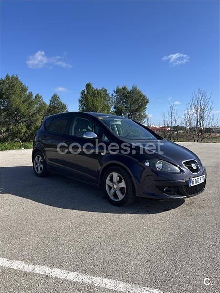 Usado Seat Altea Reference 105 CV (77 kW) 2007 Negro Monovolumen