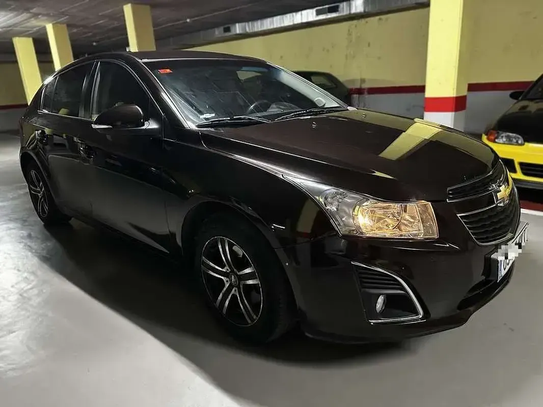 Usado Chevrolet Cruze LT 131 CV (96 kW) 2014 Marrón Utilitario