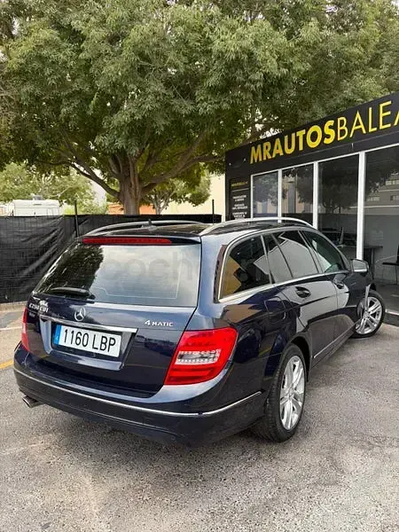 Usado Mercedes C250 Elegance 204 CV (150 kW) 2013 Azul Familiar