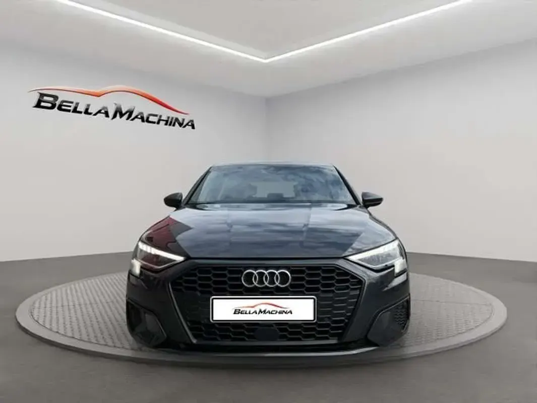 Usado Audi A3 Sportback S-Line 116 CV (85 kW) 2021 Negro Utilitario