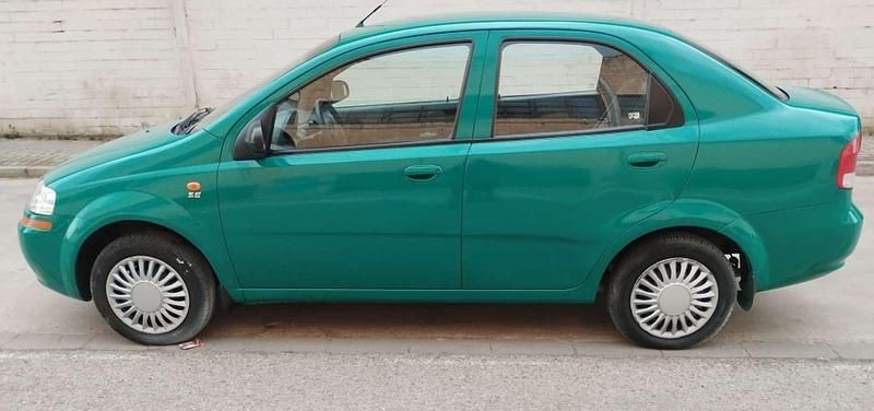 Usado Chevrolet Kalos 94 CV (69 kW) 2003 Verde Utilitario