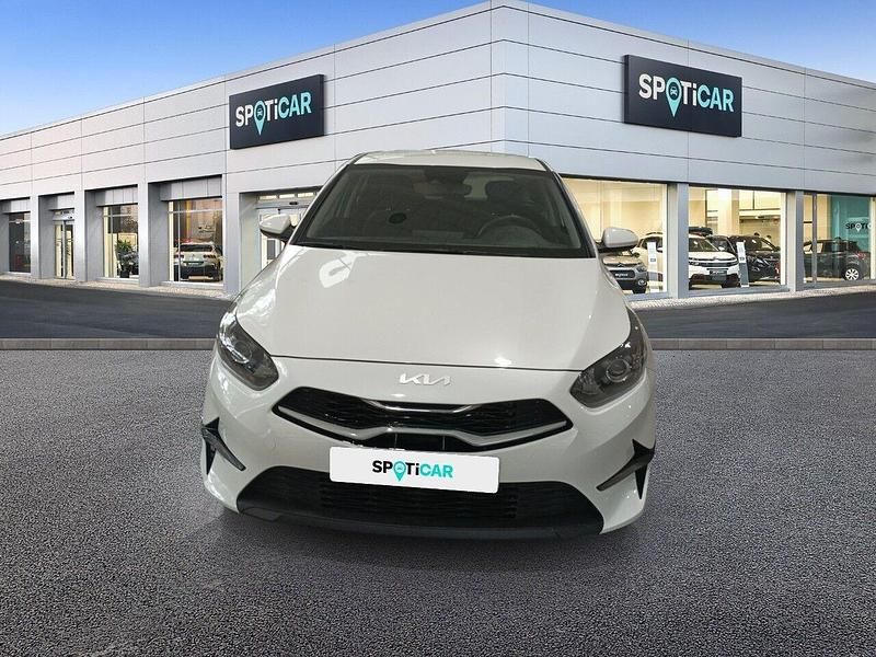Blanco Usado 2024 Kia Ceed Utilitario | 18.900 € (Precio justo) - Imagen 1/4