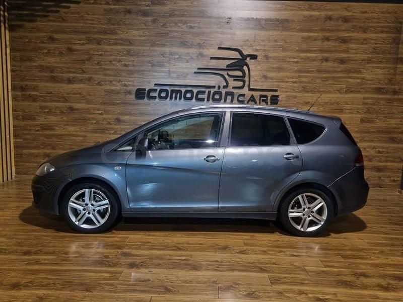 Usado Seat Altea XL I-Tech 105 CV (77 kW) 2014 Gris / plata Monovolumen