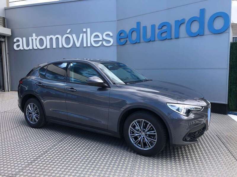 Gris Usado 2017 Alfa Romeo Stelvio SUV | 18.800 € (Buen precio) - Imagen 1/4