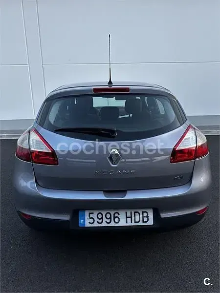 Usado Renault Mégane 110 CV (80 kW) 2011 Gris / plata Berlina