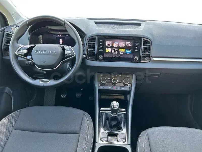 Usado Skoda Karoq Selection 116 CV (85 kW) 2025 Negro SUV