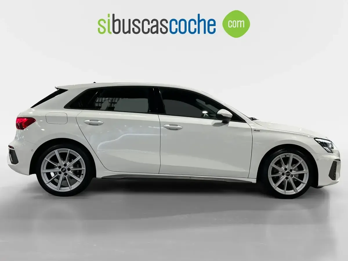 Usado Audi A3 S-Line 150 CV (110 kW) 2021 Gris/plata Berlina