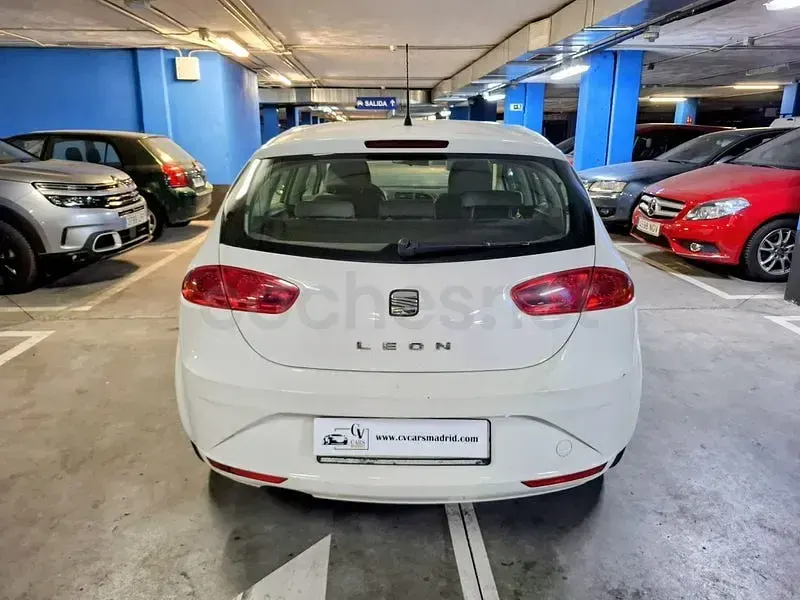 Usado Seat Leon Reference 105 CV (77 kW) 2011 Blanco Utilitario