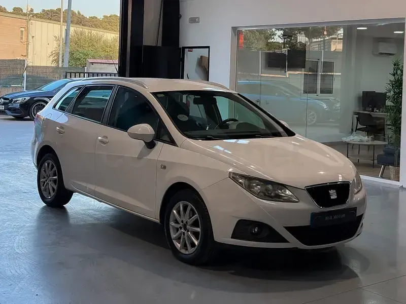 Usado Seat Ibiza ST Style 90 CV (66 kW) 2010 Blanco Familiar