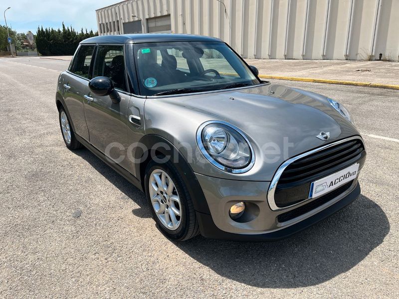 Usado Mini Cooper 136 CV (100 kW) 2016 Gris / plata Utilitario