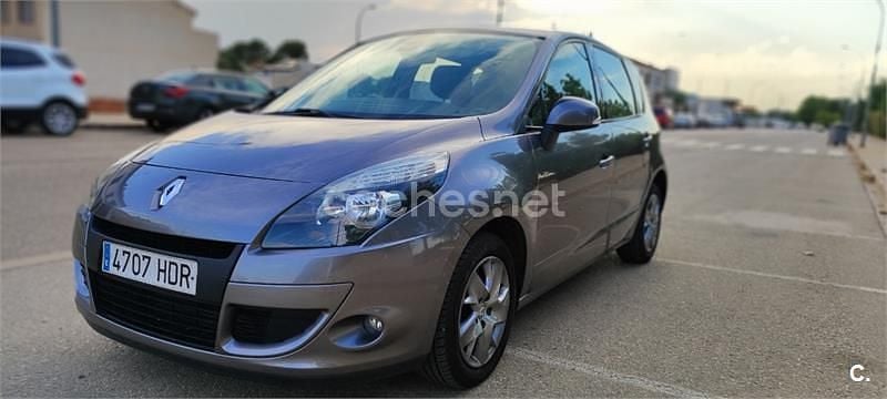Gris / plata Usado 2011 Renault Scénic III Authentique Monovolumen | 4000 € (Buen precio) - Imagen 1/4