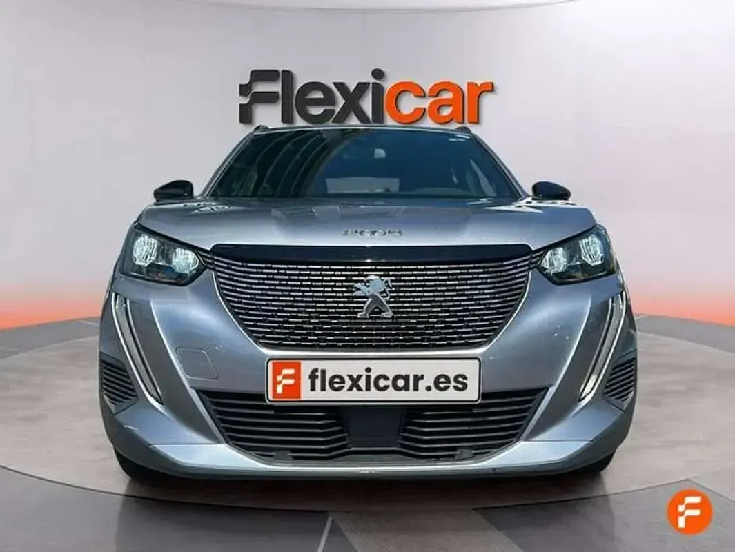 Usado Peugeot 2008 Allure 131 CV (96 kW) 2023 Gris SUV
