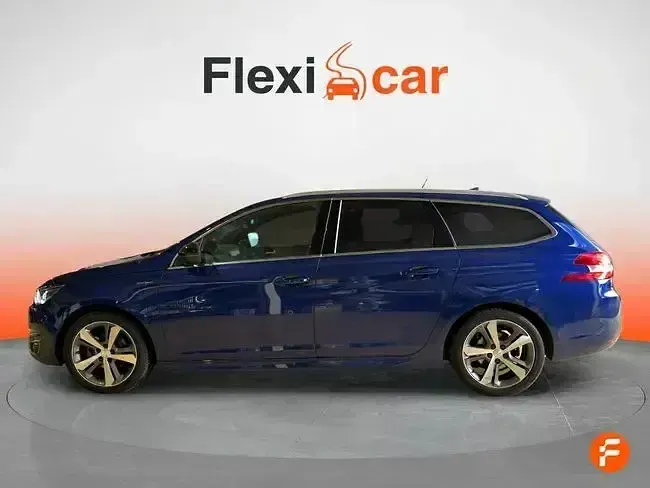 Usado Peugeot 308 SW Access 130 CV (95 kW) 2015 Azul Familiar