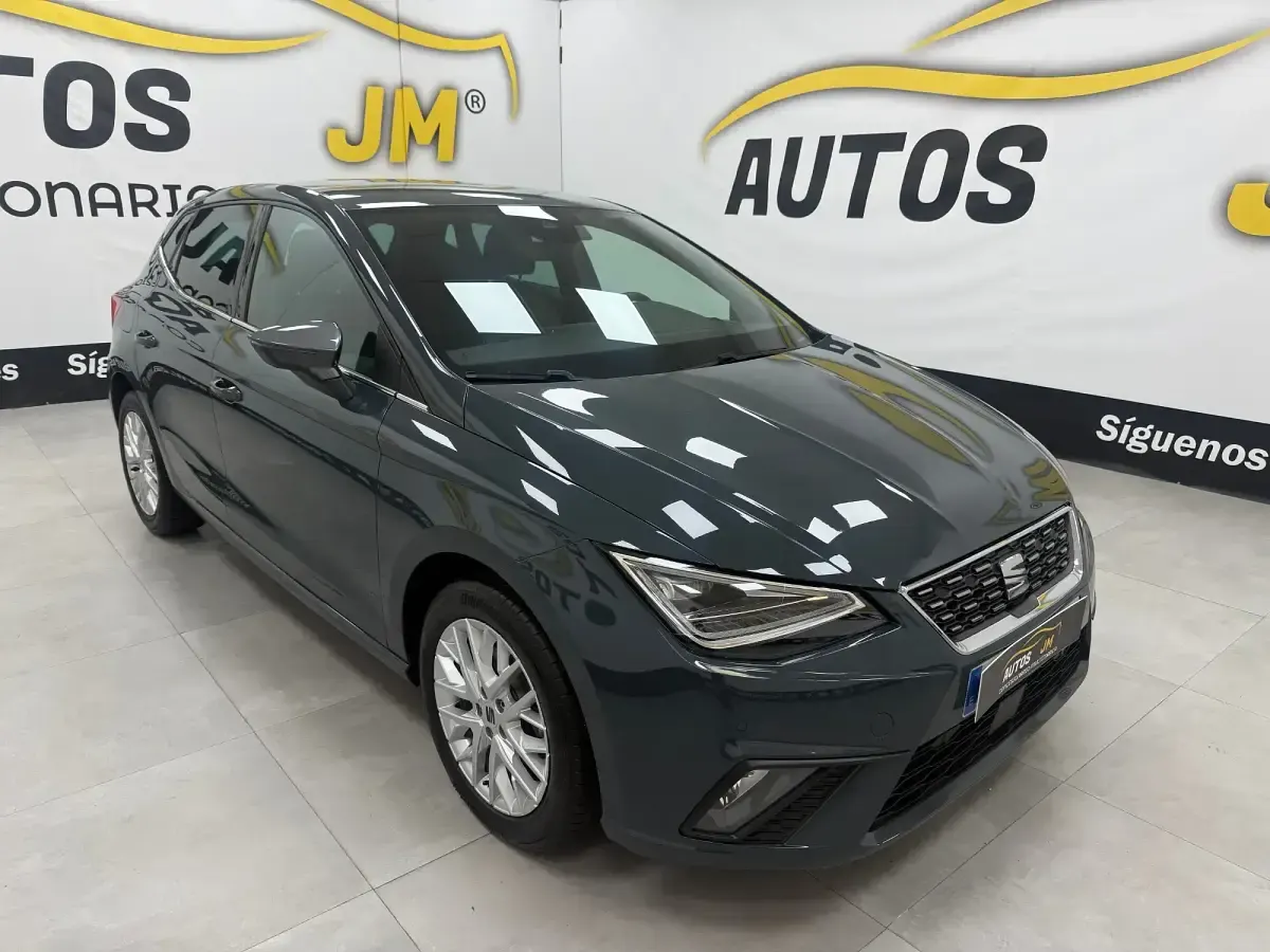 Usado Seat Ibiza XCELLENCE 115 CV (84 kW) 2025 Gris Utilitario