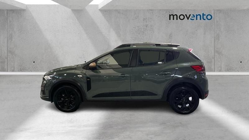 Usado Dacia Sandero Extreme 101 CV (74 kW) 2025 Verde Berlina