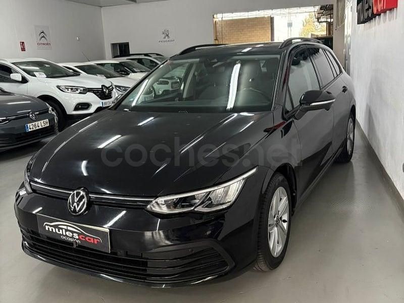 Usado VW Golf VIII Life 115 CV (84 kW) 2021 Negro Familiar