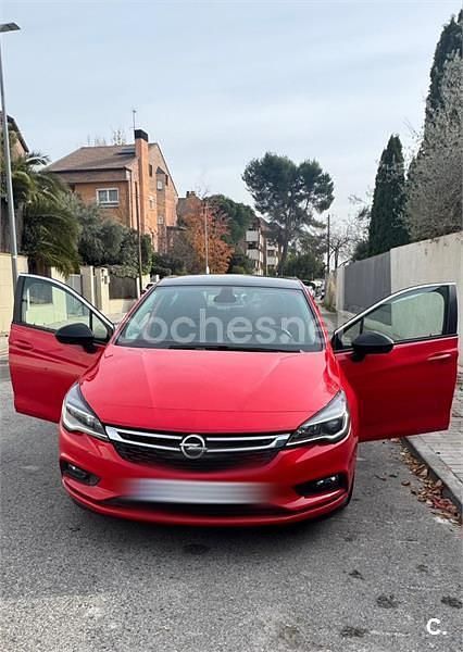 Usado Opel Astra Selective 110 CV (80 kW) 2018 Rojo Berlina
