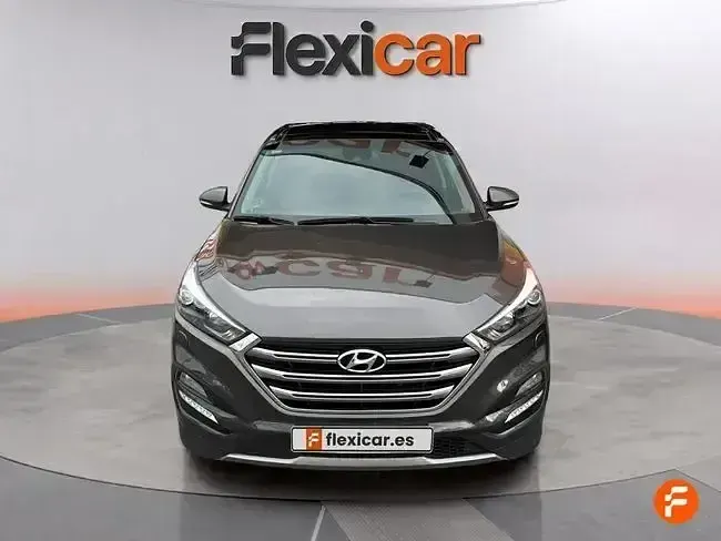 Usado Hyundai Tucson Style 176 CV (129 kW) 2017 Gris SUV