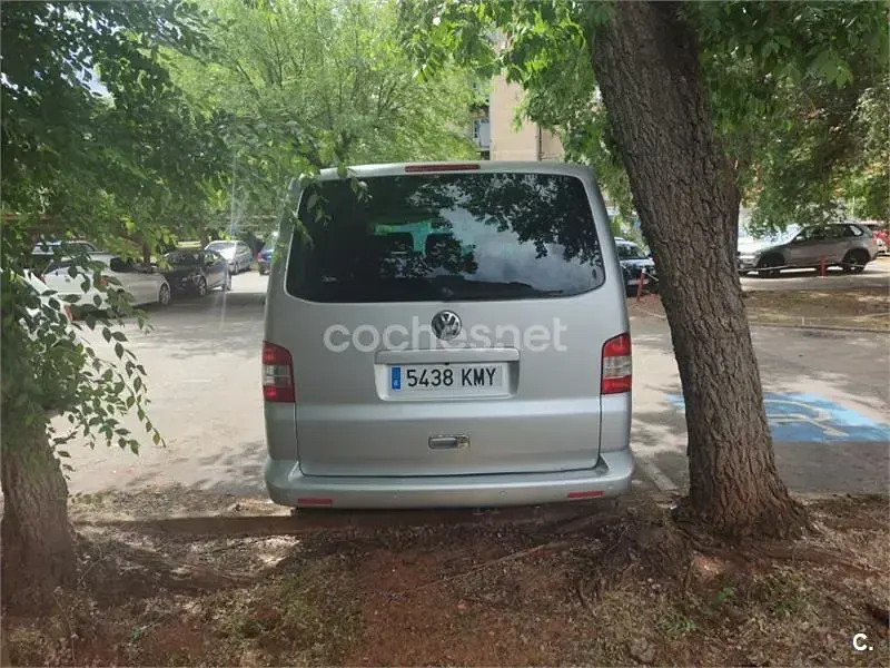 Usado VW Caravelle 130 CV (95 kW) 2007 Gris / plata Van