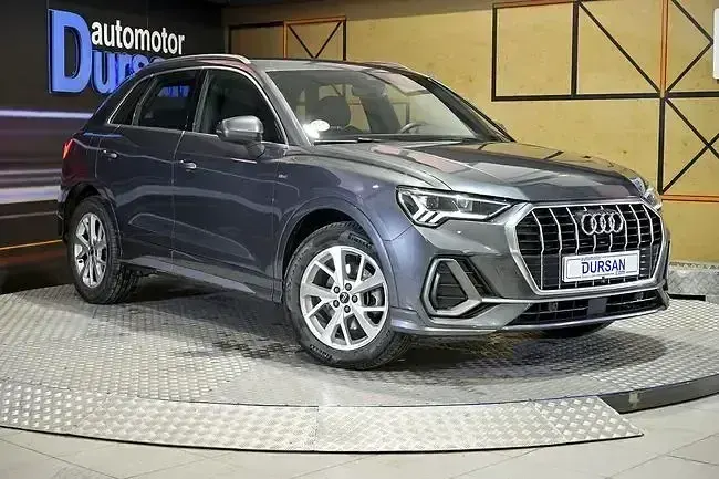 Usado Audi Q3 S-Line 150 CV (110 kW) 2022 Gris / plata SUV