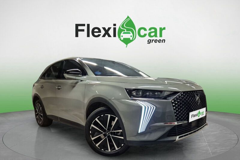 Gris Usado 2023 DS Automobiles DS7 Crossback Opera SUV | 29.290 € - Imagen 1/4