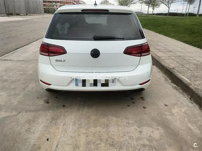 Usado VW Golf VII 115 CV (84 kW) 2019 Blanco Berlina