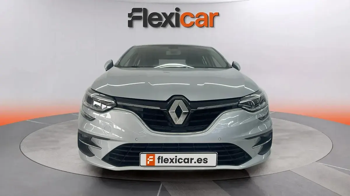Usado Renault Mégane II Equilibre 140 CV (102 kW) 2022 Gris Berlina