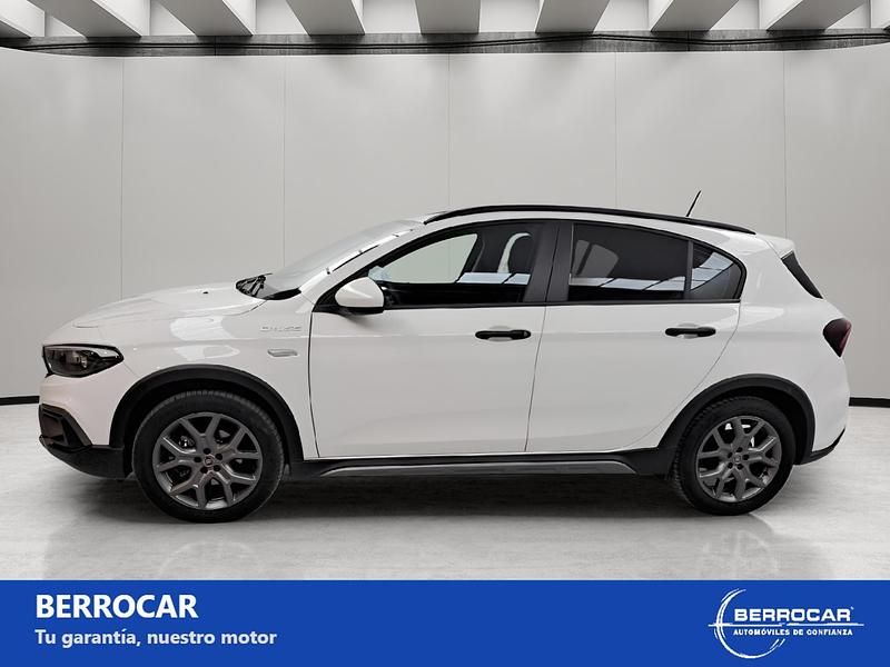 Usado Fiat Tipo 100 CV (73 kW) 2022 Blanco Familiar