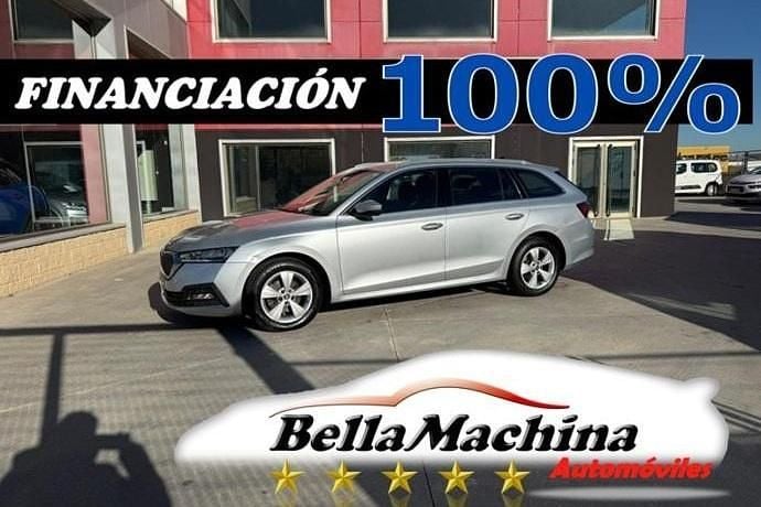 Gris Usado 2022 Skoda Octavia Ambition Familiar | 15.975 € (Precio justo) - Imagen 1/4