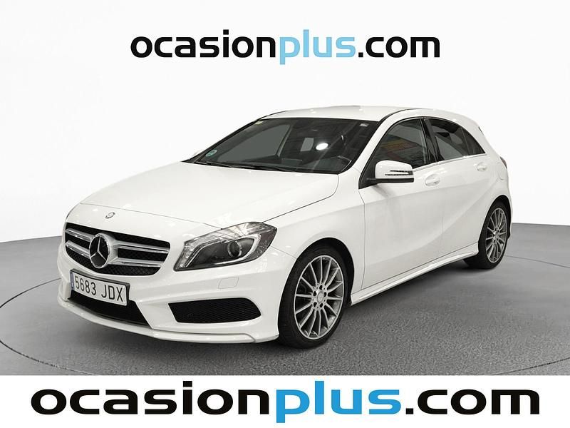 Blanco Usado 2015 Mercedes A180 AMG line Utilitario | 18.200 € (Un poco caro) - Imagen 1/4