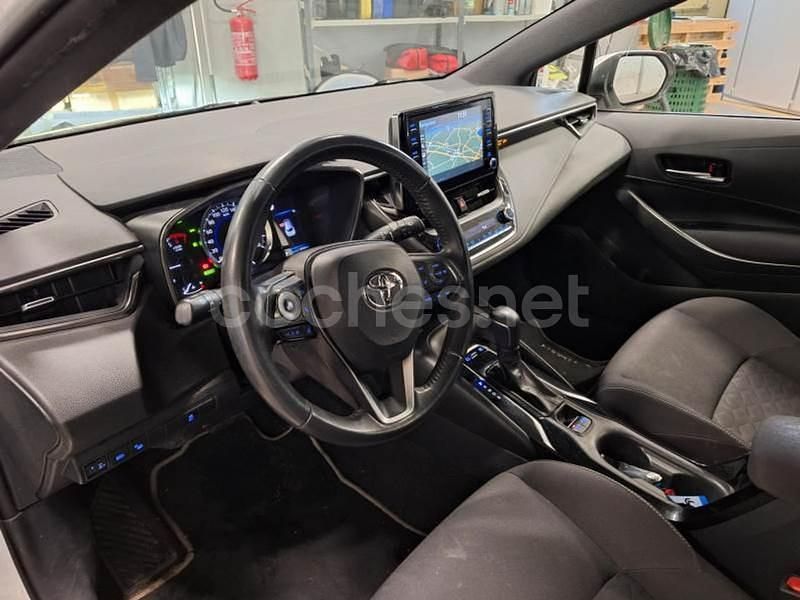 Usado Toyota Corolla Active 122 CV (89 kW) 2023 Blanco Familiar