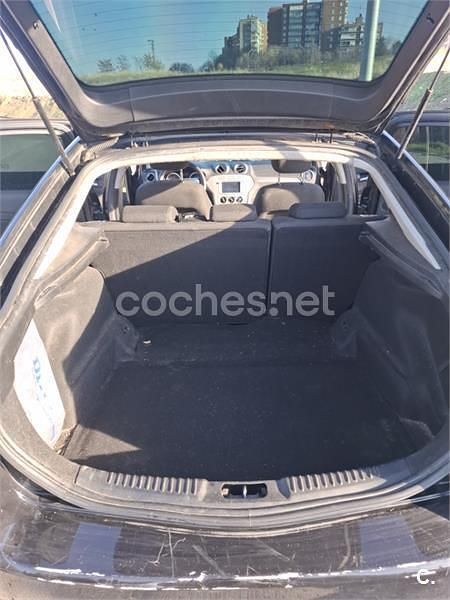 Usado Ford Mondeo Ambiente 125 CV (91 kW) 2009 Negro Berlina