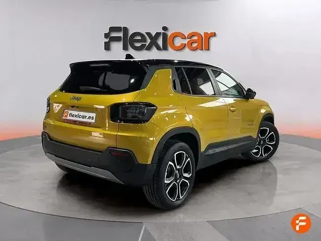 Usado Jeep Avenger EV 114 kW (156 CV) 2023 Amarillo SUV
