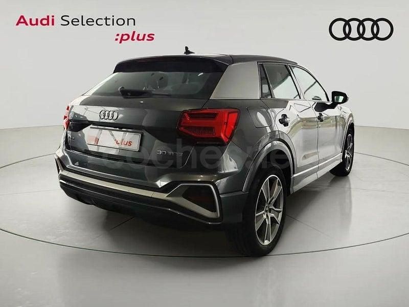 Usado Audi Q2 S-Line 110 CV (80 kW) 2021 Gris / plata SUV