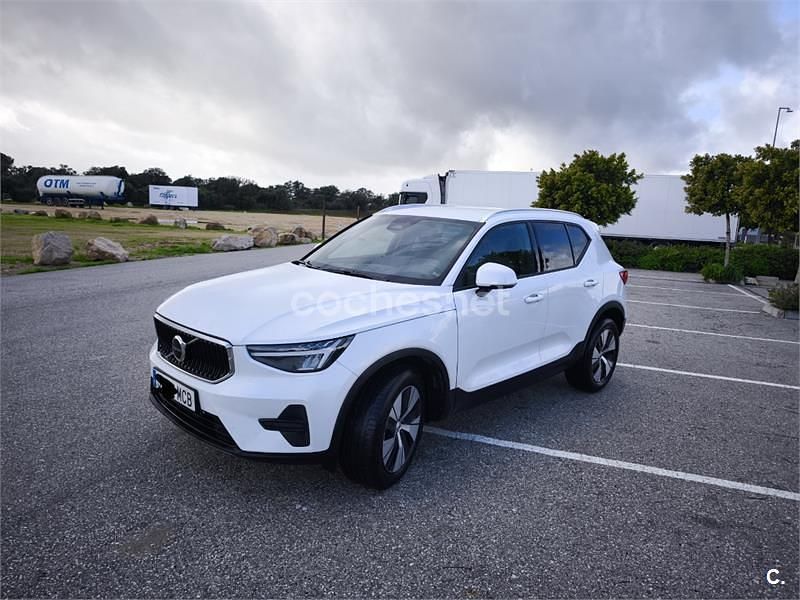 Usado Volvo XC40 Core 163 HP (119 kW) 2022 Branco SUV