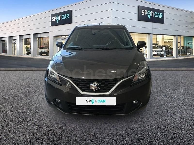 Usado Suzuki Baleno GLX 90 CV (66 kW) 2019 Gris / plata Utilitario