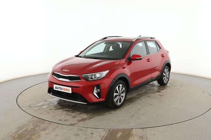 Usado Kia Stonic 84 CV (61 kW) 2023 Rojo SUV