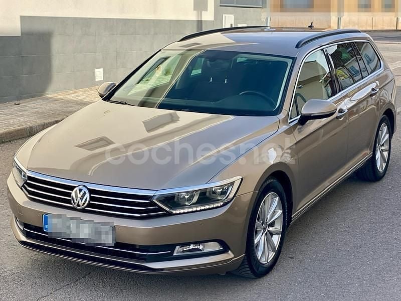 Beige Usado 2016 VW Passat Advance Familiar | 12.500 € (Precio justo) - Imagen 1/4