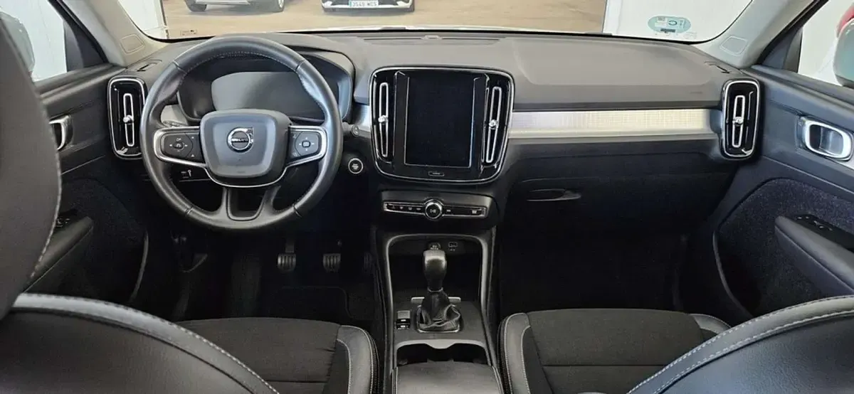 Usado Volvo XC40 Business Edition 150 CV (110 kW) 2020 Gris SUV