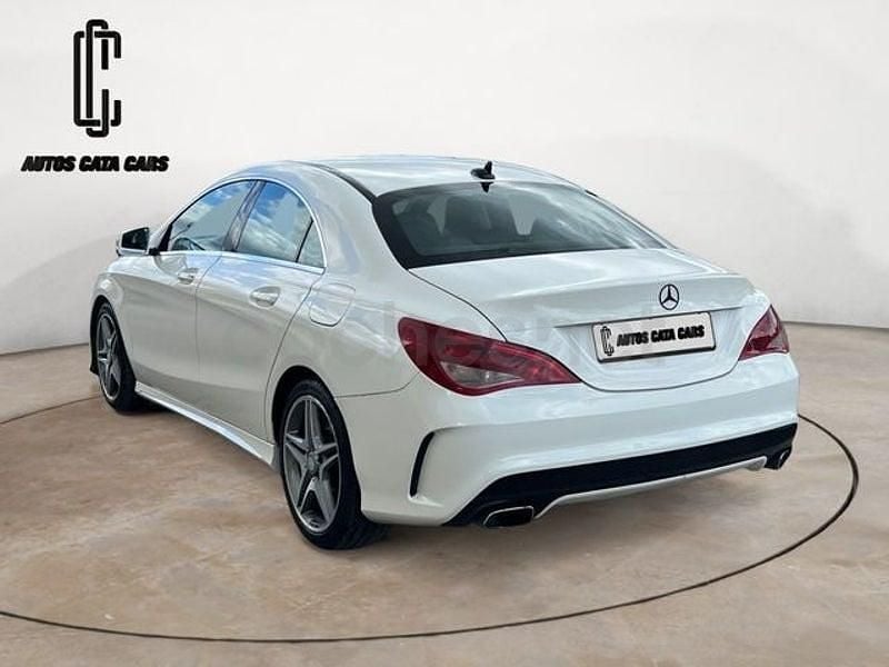 Usado Mercedes CLA220 AMG line 170 CV (125 kW) 2014 Blanco Berlina