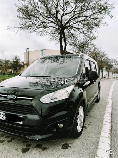 Usado Ford Grand Tourneo Connect Titanium 120 CV (88 kW) 2018 Negro Monovolumen