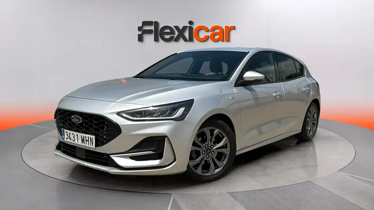 Usado Ford Focus ST-Line 125 CV (91 kW) 2023 Gris Berlina