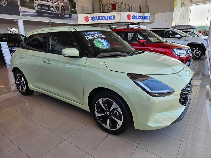 Usado Suzuki Swift 82 CV (60 kW) 2024 Amarillo