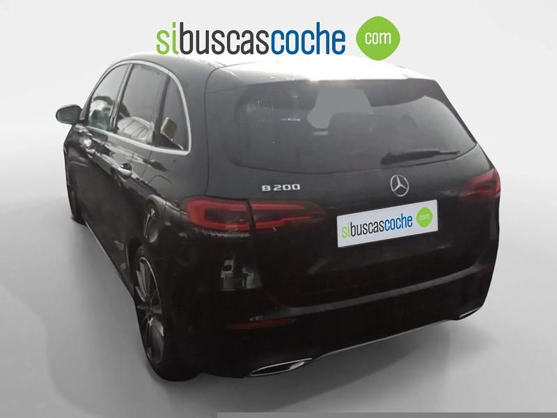 Usado Mercedes B200 163 CV (119 kW) 2020 Negro Monovolumen